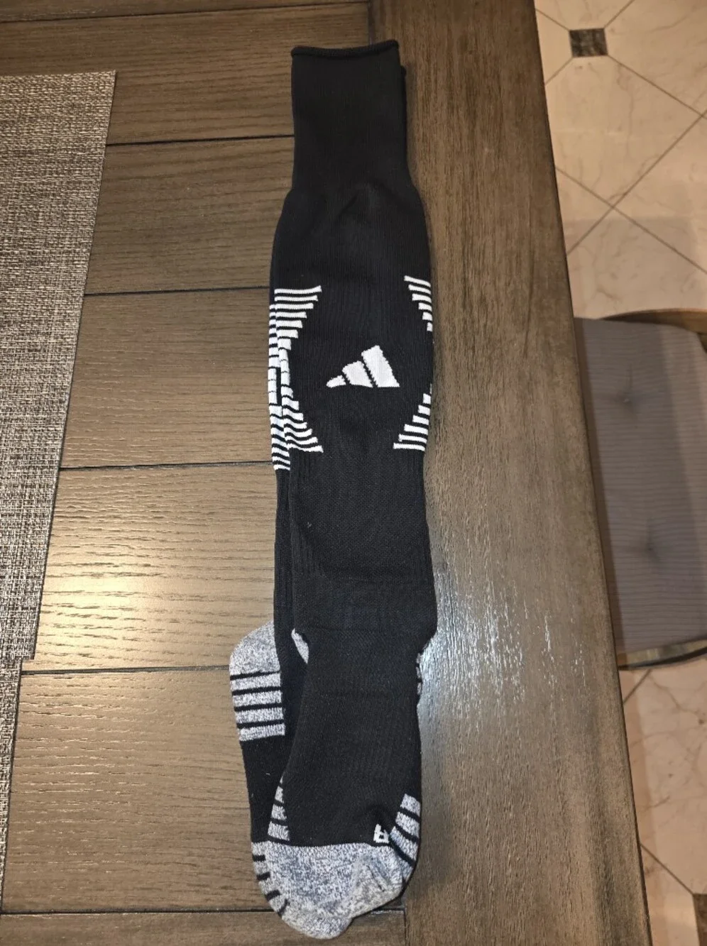 adidas Team Speed 4 Sock Black/White Youth Medium EUC